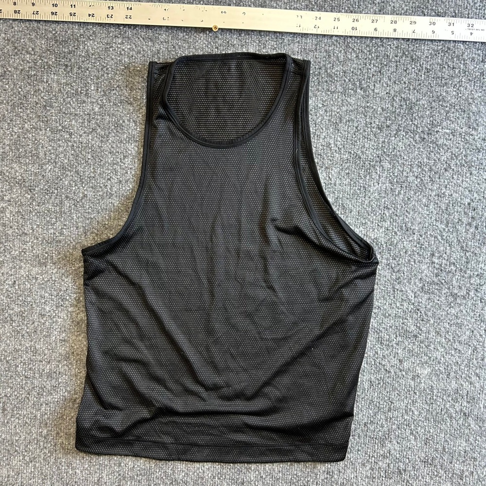 Lululemon Tank Top Womens Size 4 Black Mesh Breathable Relaxed Fit Athletic Gym